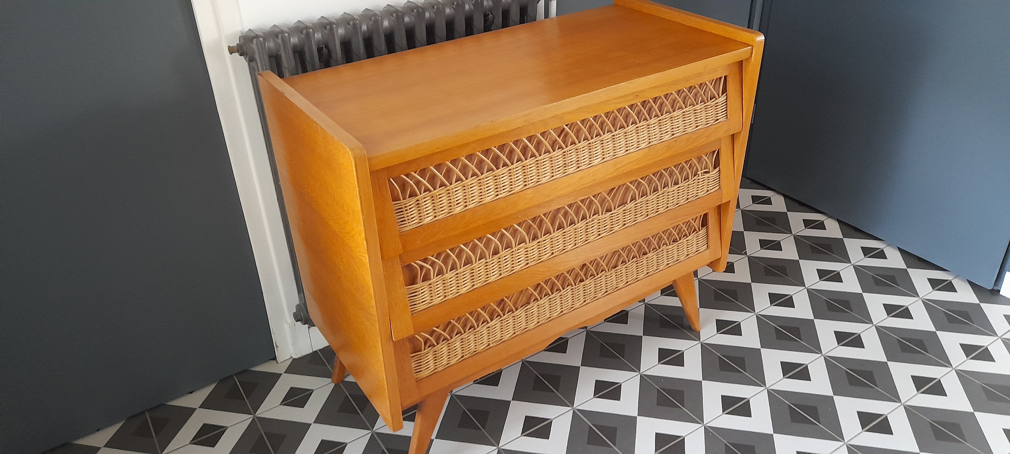 Commode pieds compas des années 60