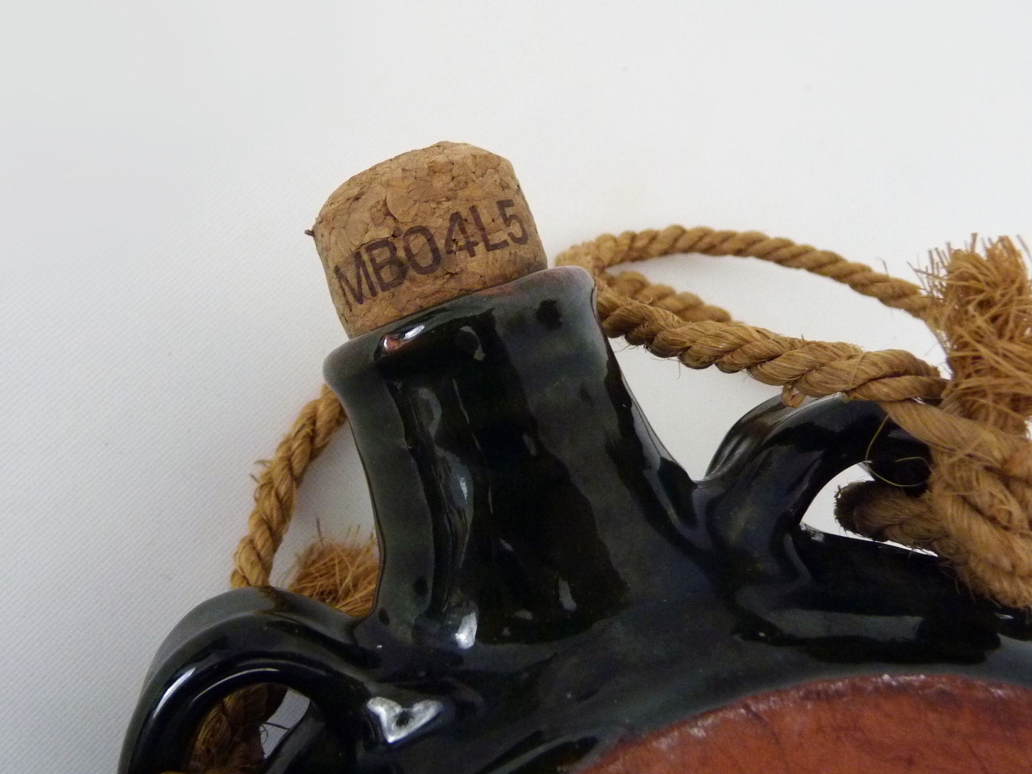Beautiful vintage wall vinegar maker in green sandstone. Folk Art. Lora Menorca. Year 80 90