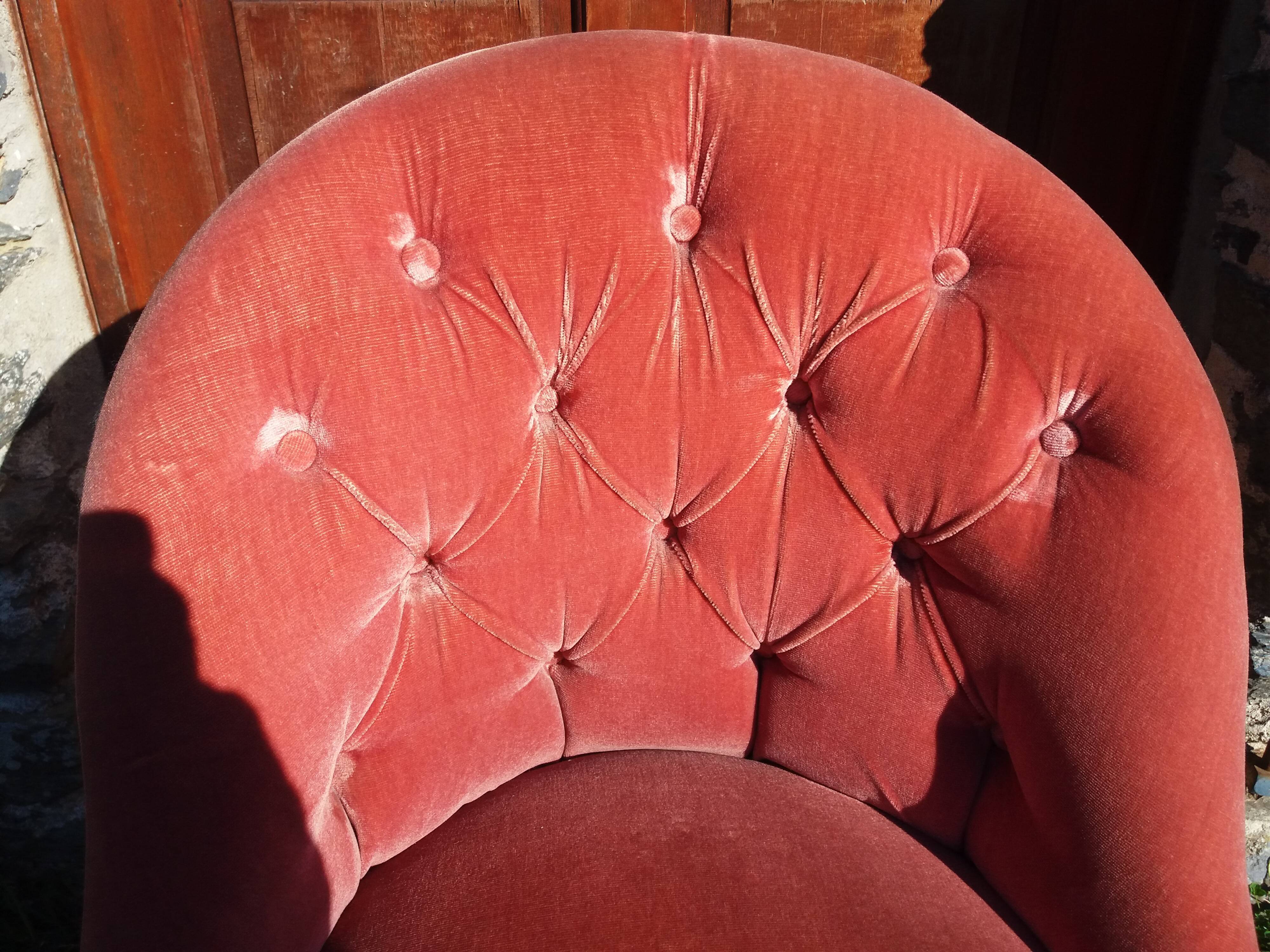Fauteuil crapaud  dossier capitonné