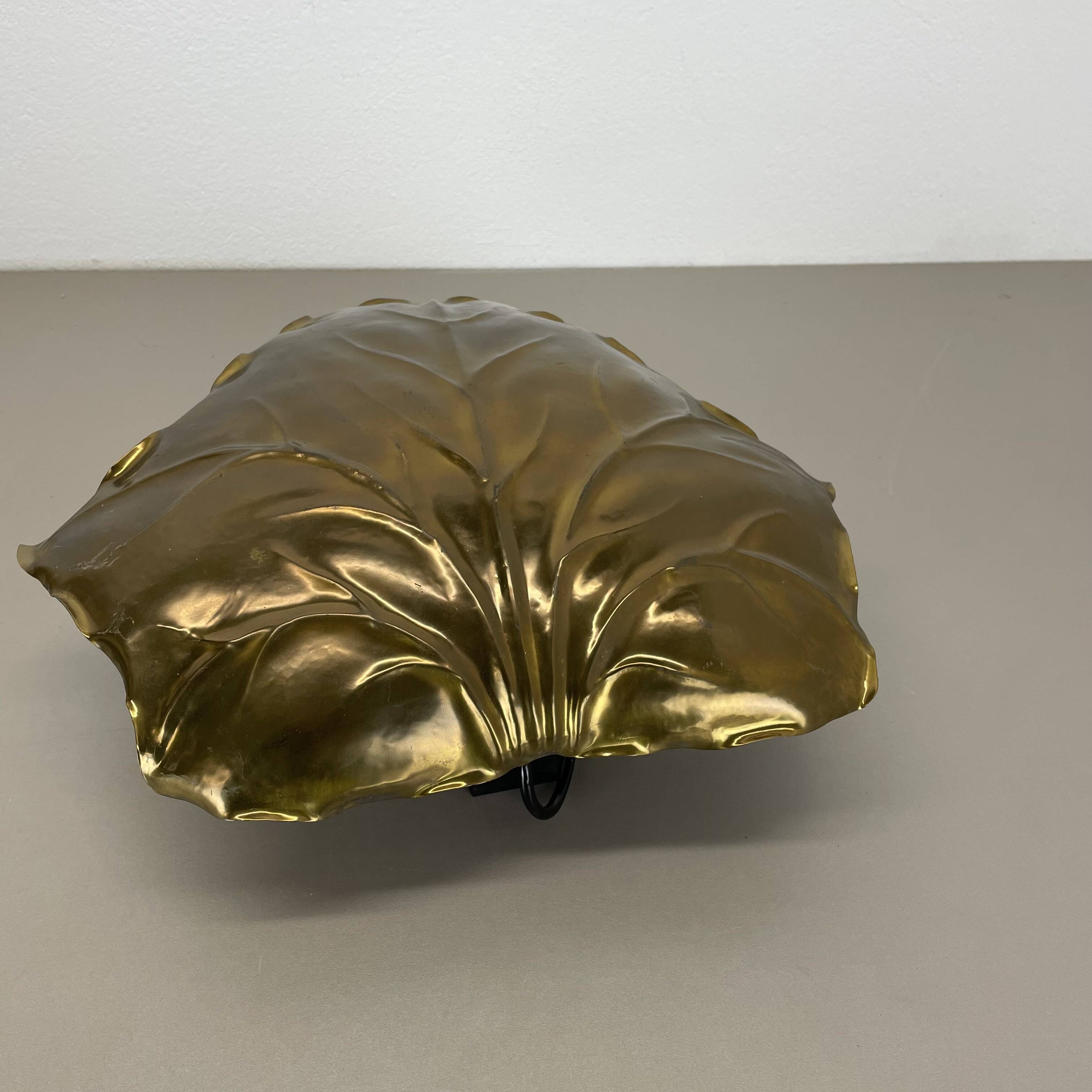 Brass Leaf Theatre Wall Light by Ravarini Castoldi, Milan Italy, 1970s