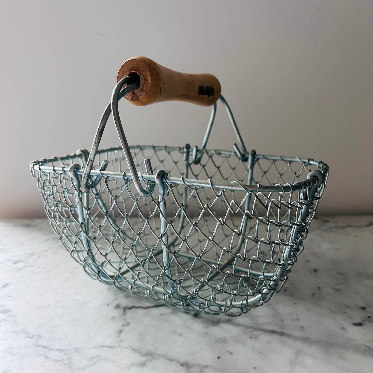 Metal harvest basket
