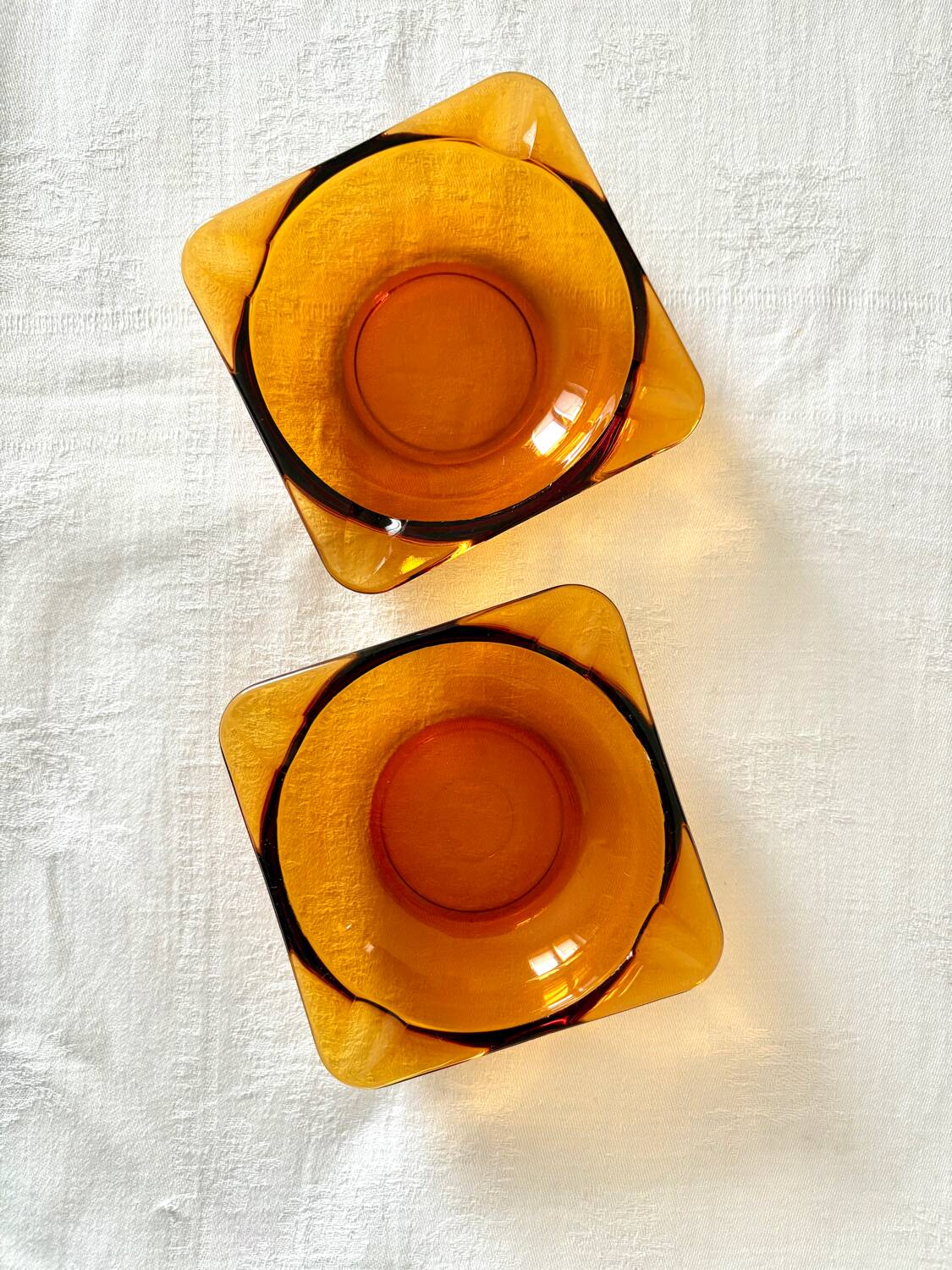 Lot de 2 cendriers vintage 70 Duralex verre ambré