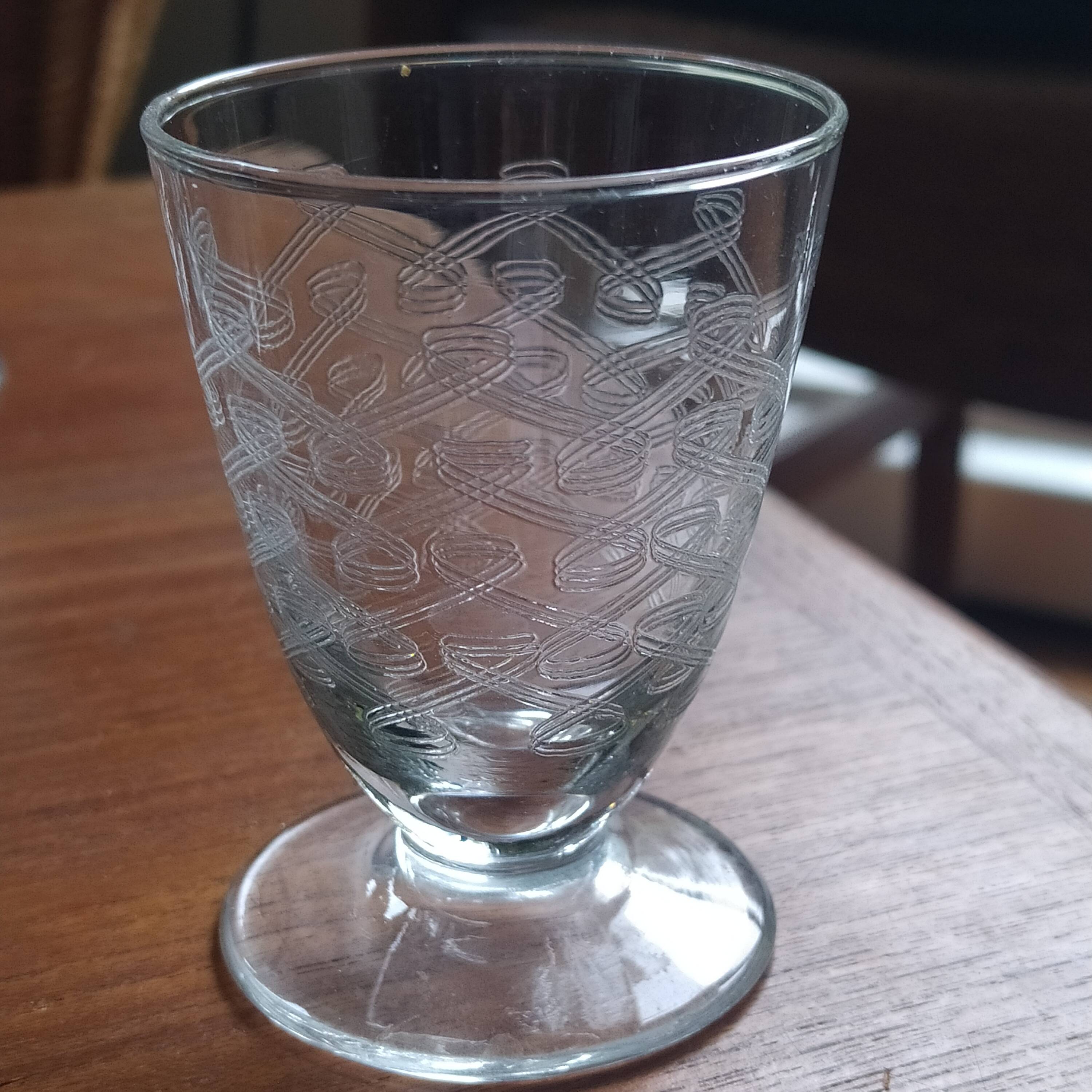 set of 10 engraved crystal liqueur glasses from the 1930s
