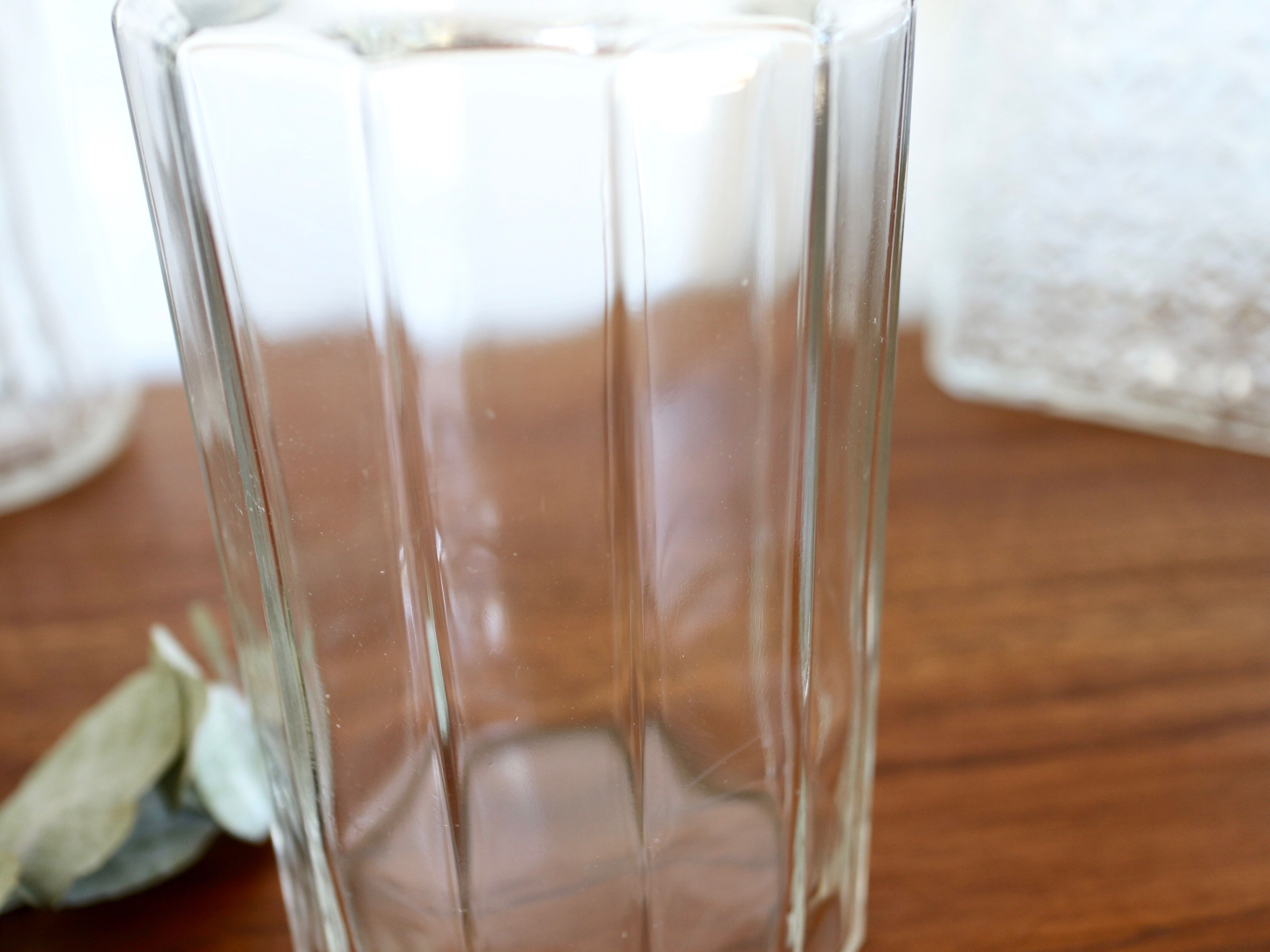 Round whiskey carafes