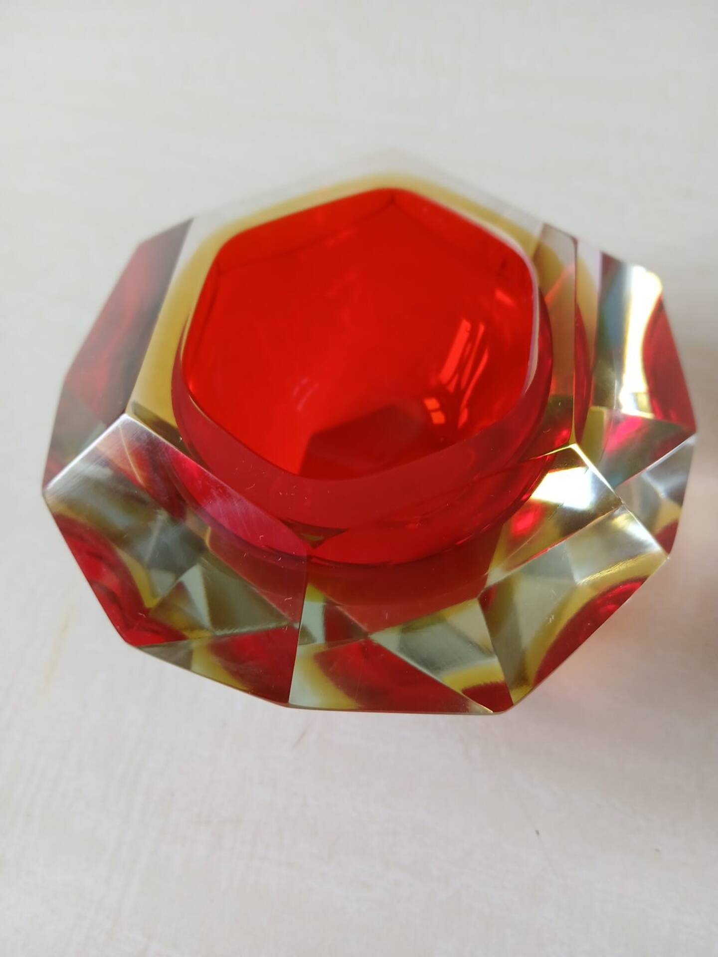 Murano ashtray Sommerso faceted glass red yellow vintage 60s-70s