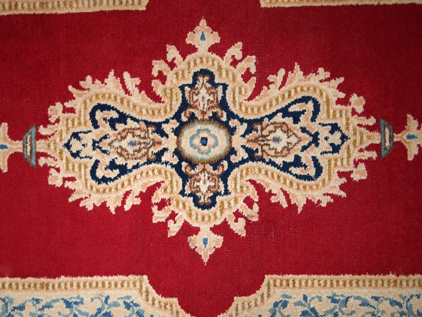 Tapis Vintage Kerman en Laine, Années 1970, Élégance Classique du Moyen-Ori