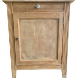 Parisian buffet one door