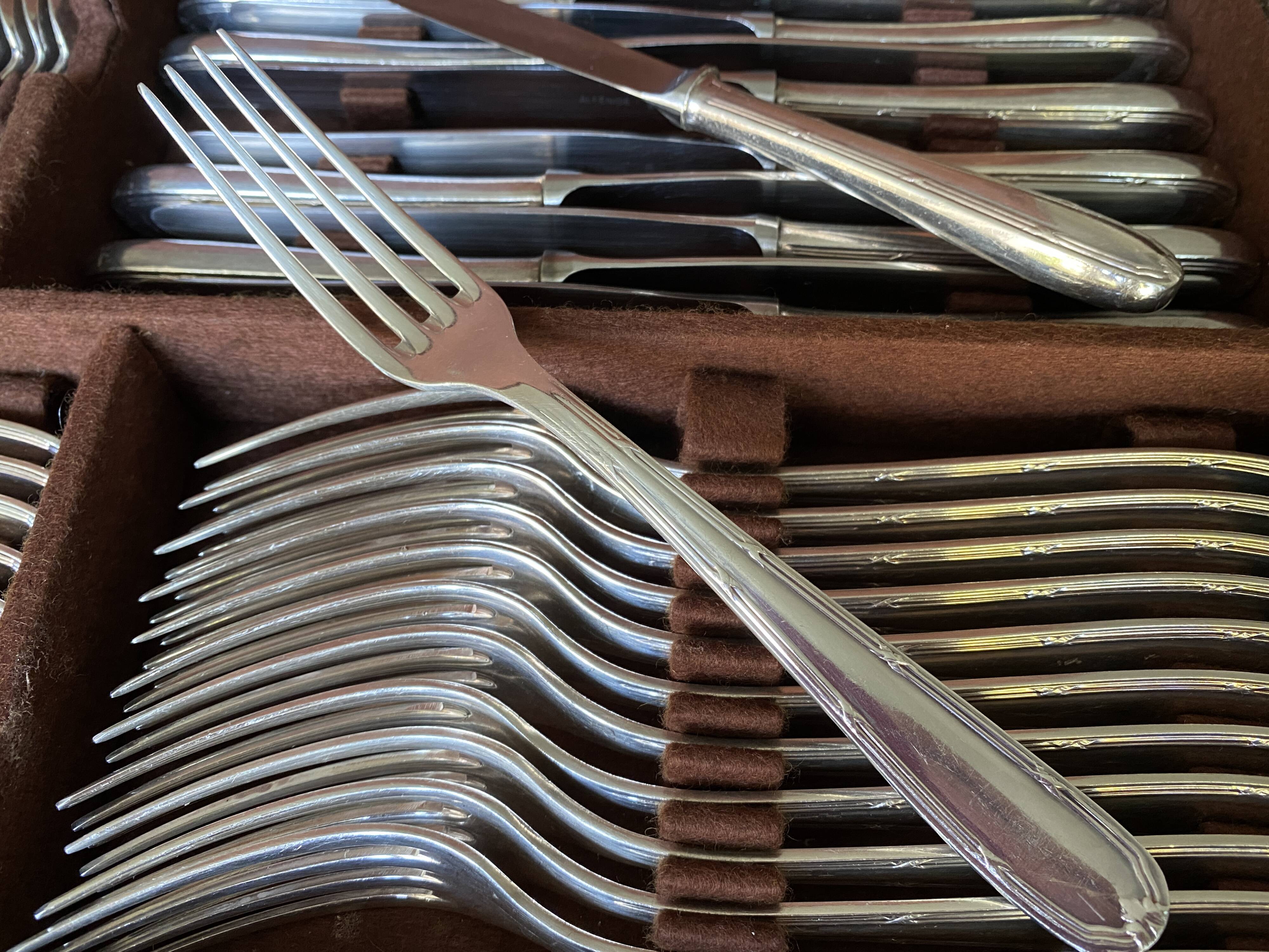 Alfenide Christofle silver-plated cutlery set - 48 pieces Rubans model