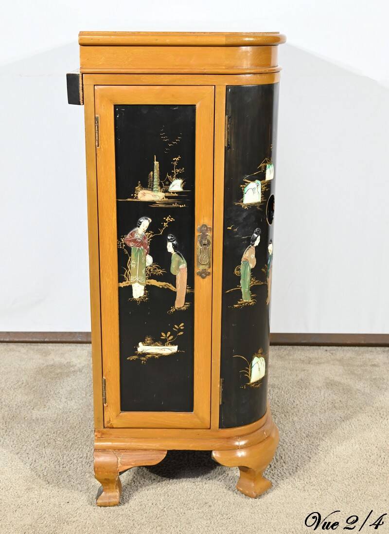 Asian Liquor Cabinet in Lacquered Wood, China – 1950