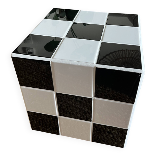 Table basse cube en carreaux faïence