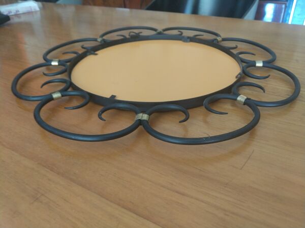 Miroir en fer forgé et bagues métal doré vers 1950 - 39cm