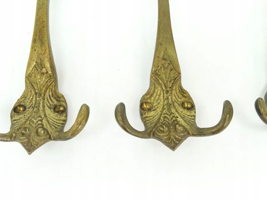 EW9 Set of Four Hangers in Eclectic Style