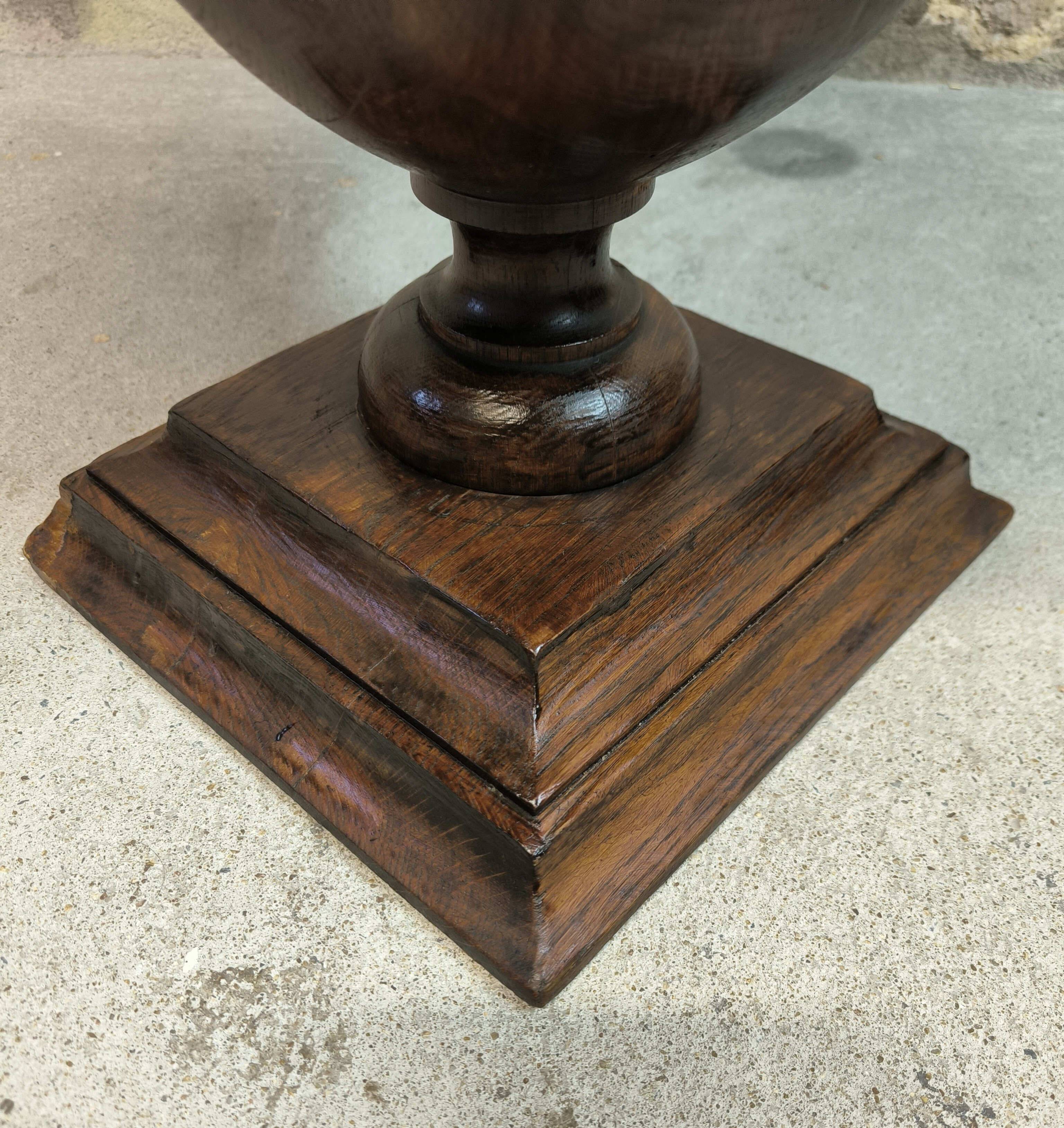 Vintage side table in solid wood
