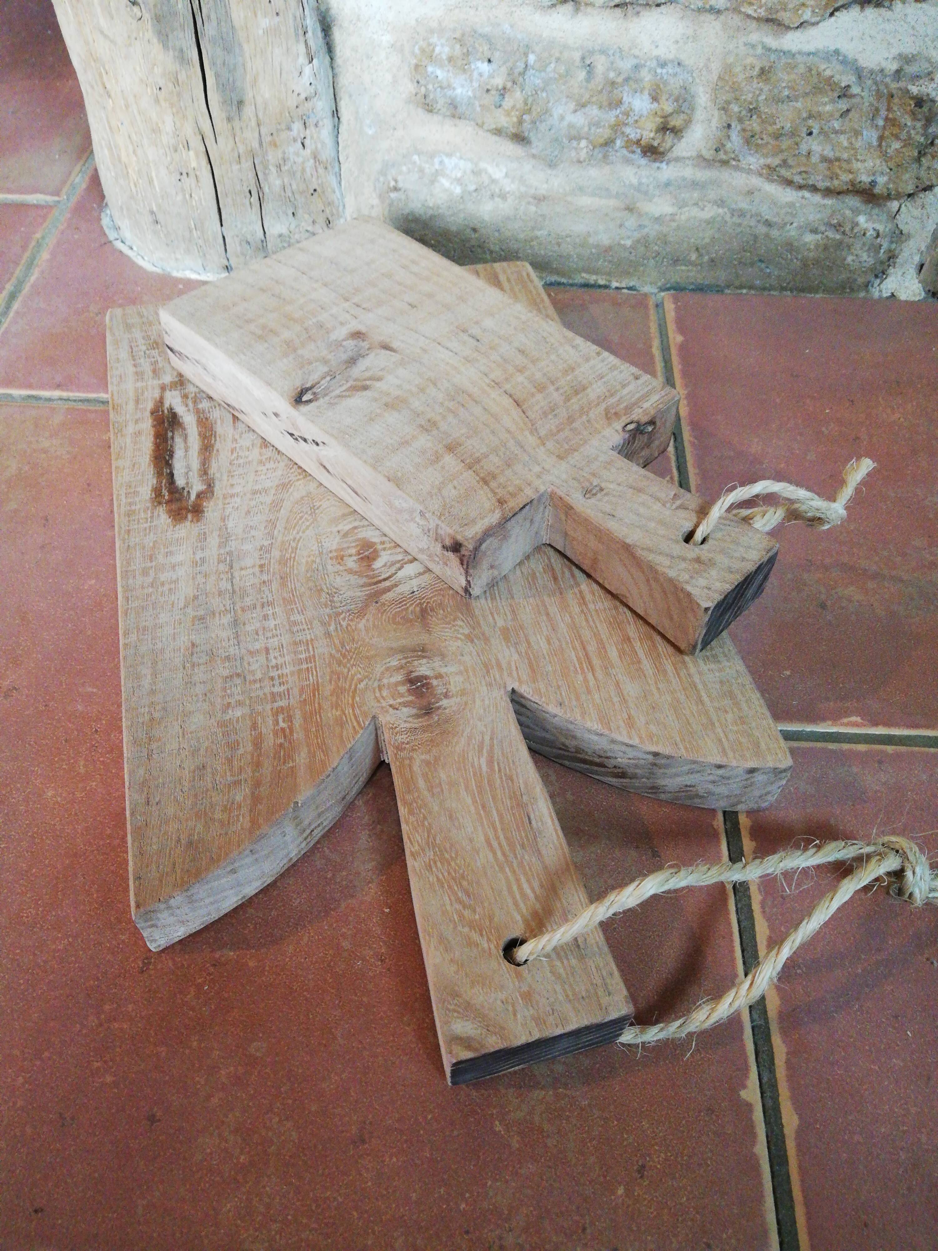 Set of two cutting boards