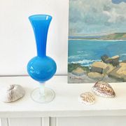 Soliflore opaline vase