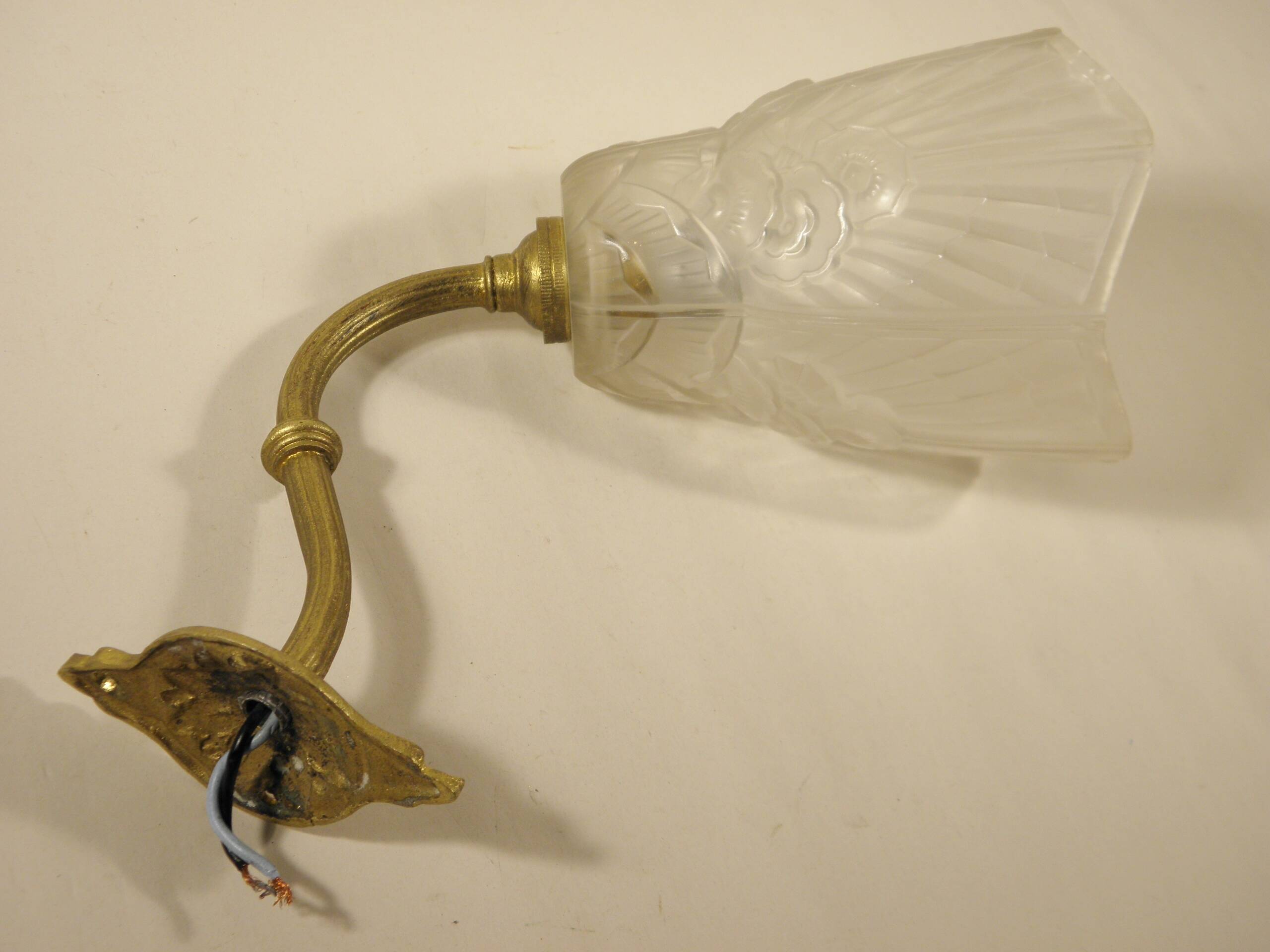 Brass and glass wall lamp from the 1920s