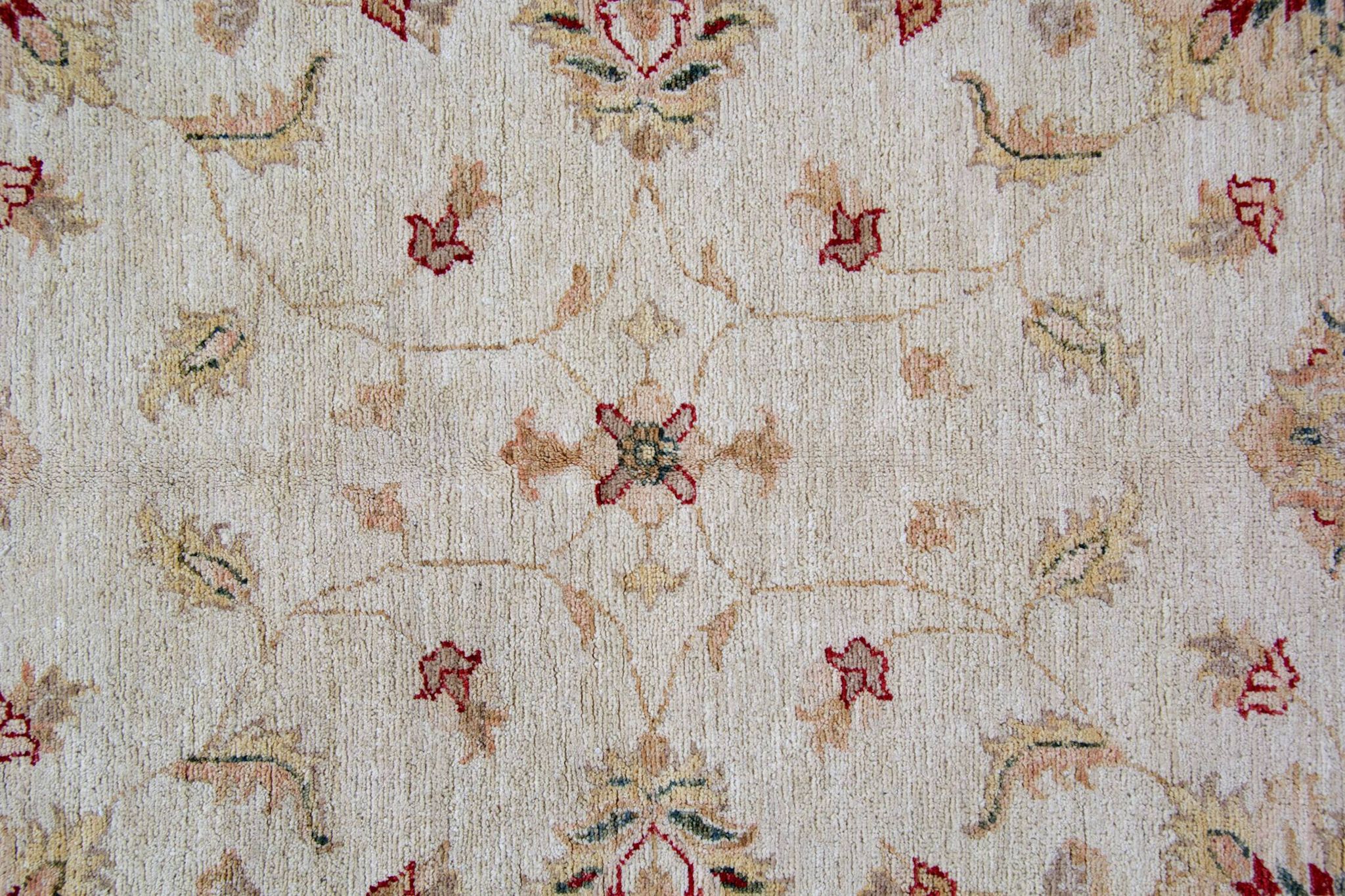 Traditional Living Room Rug, Cream Red Floral Oriental Carpet 119x175cm