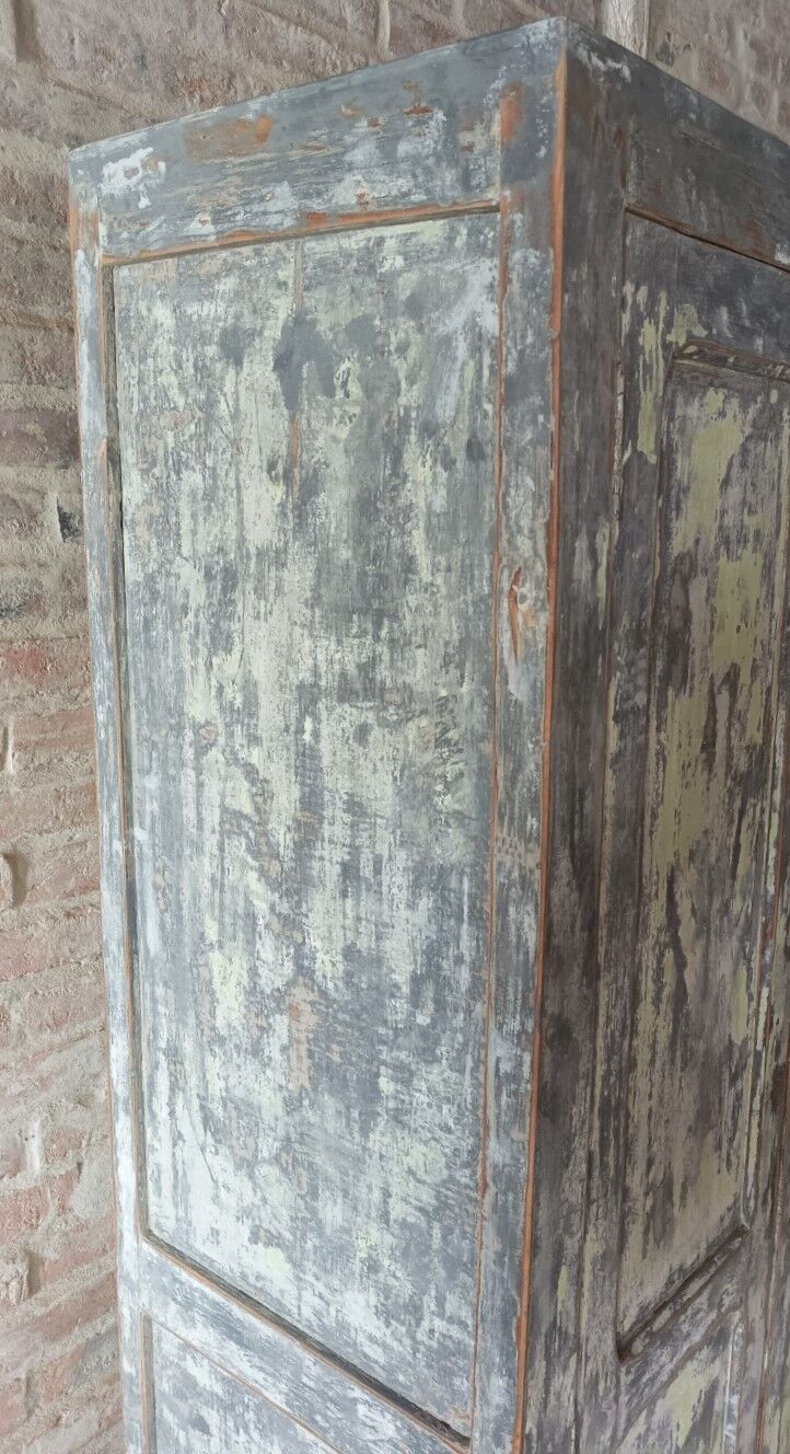 Armoire parisienne