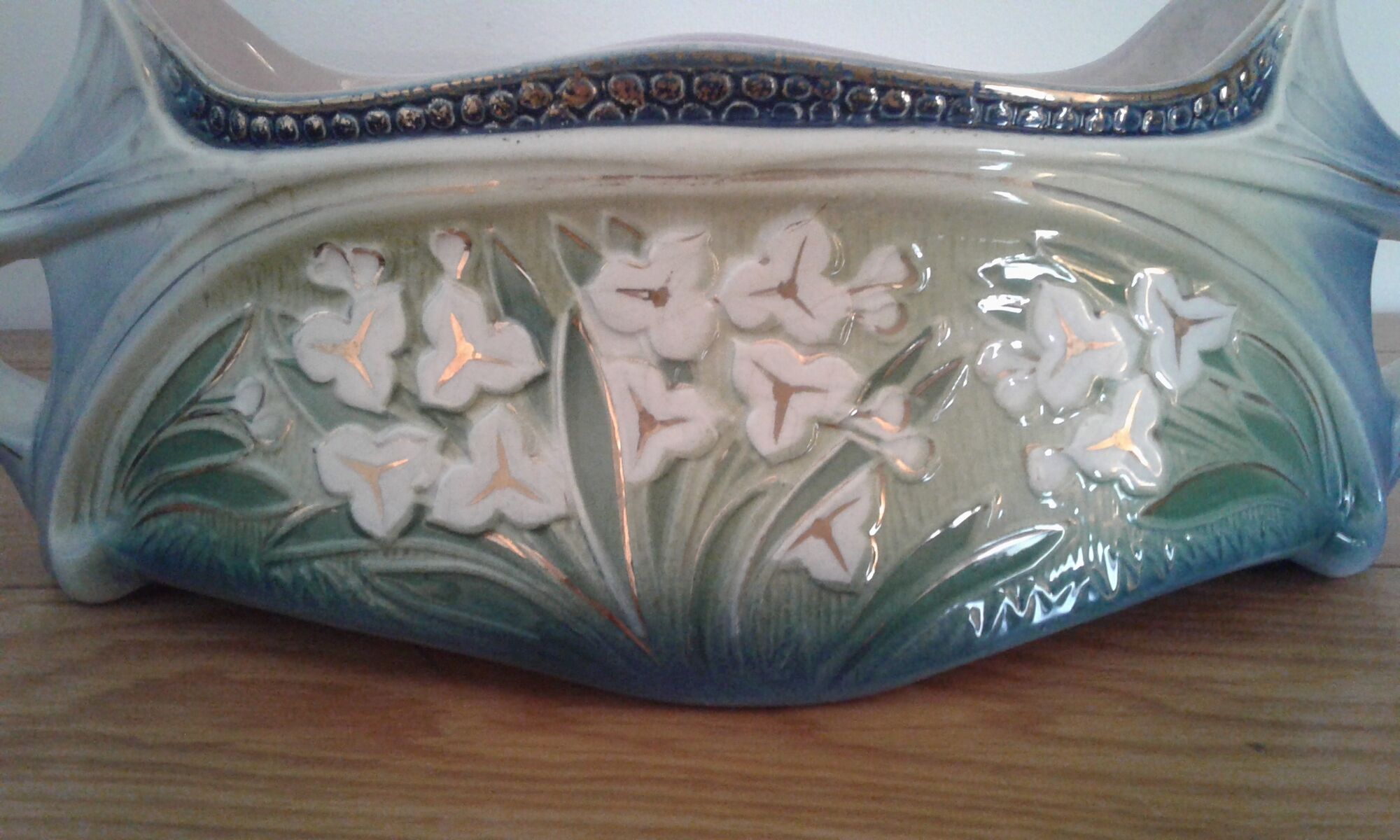 Porcelain gardener, Art Nouveau 1920 floral decorations