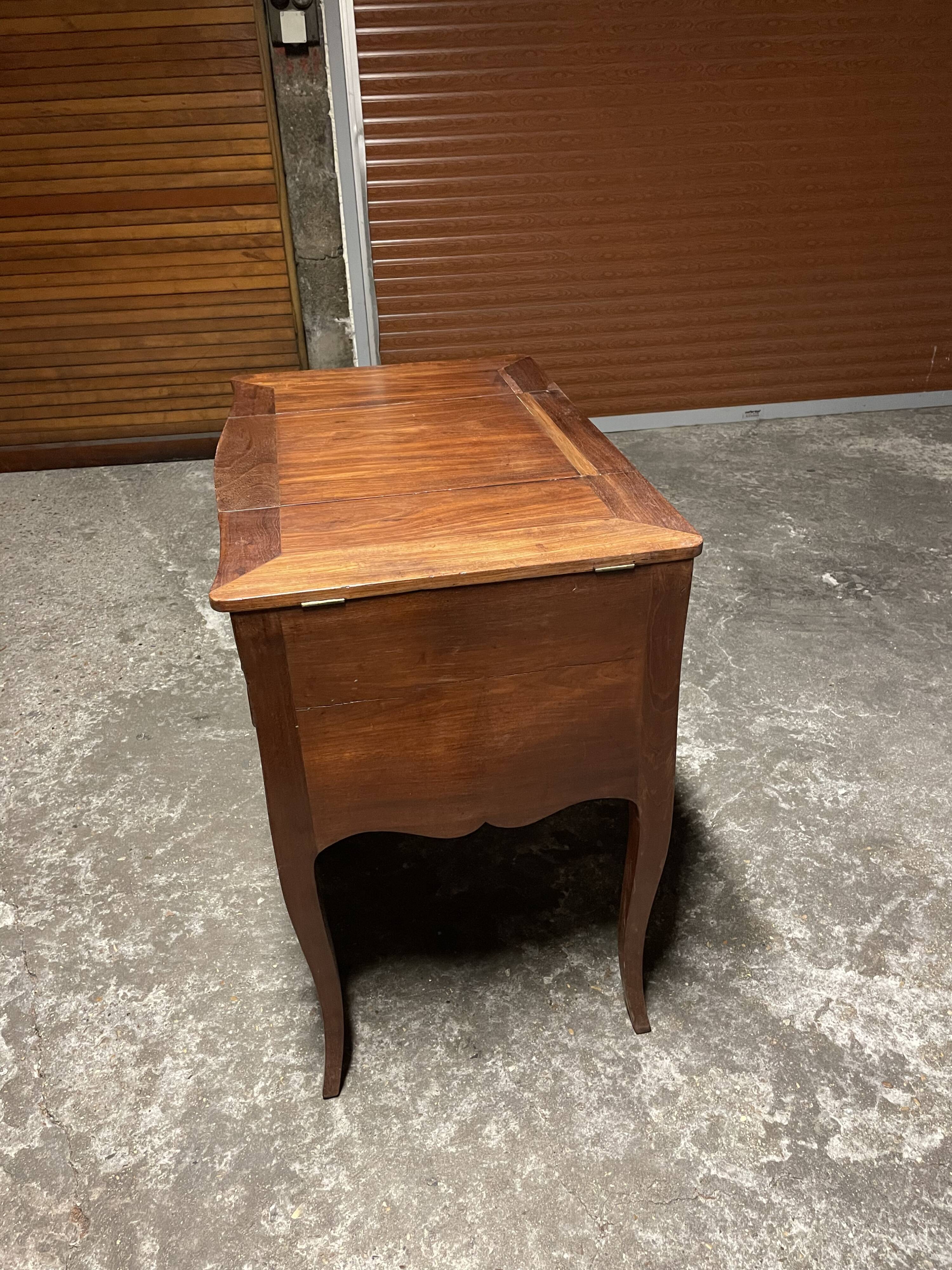 Wooden dressing table merisier