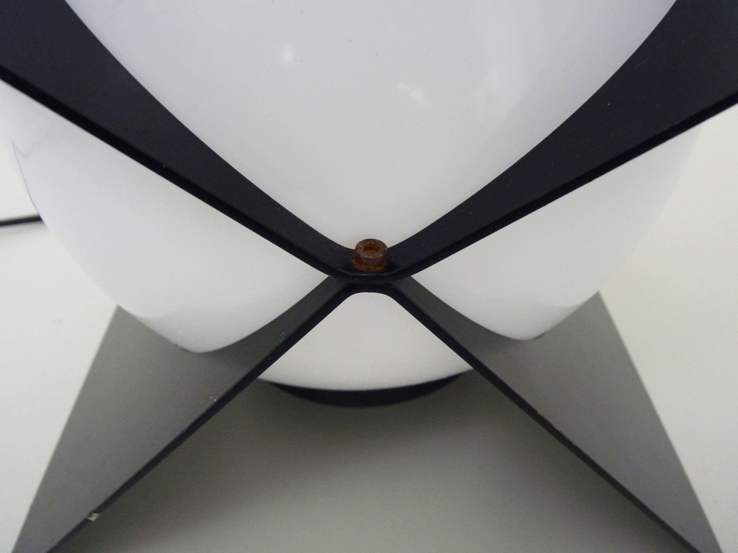 Lamp Luz Eva Maison Gautier structure in black metal and globe in white plastic