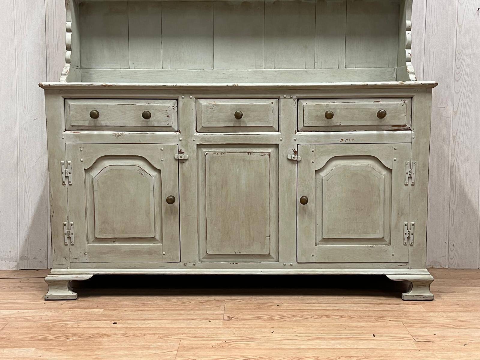 Sideboard / cupboard