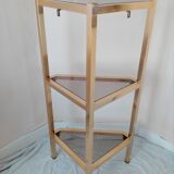 Corner shelf