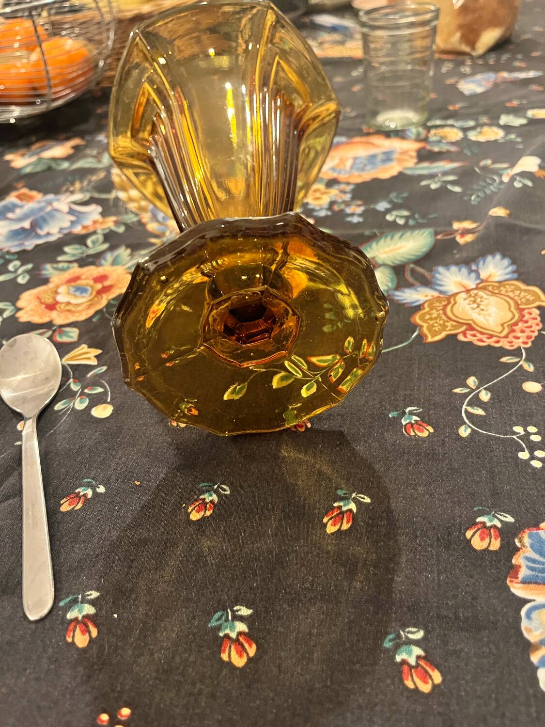 Art Deco vase in amber glass