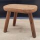 Tabouret tripode brutaliste ovale