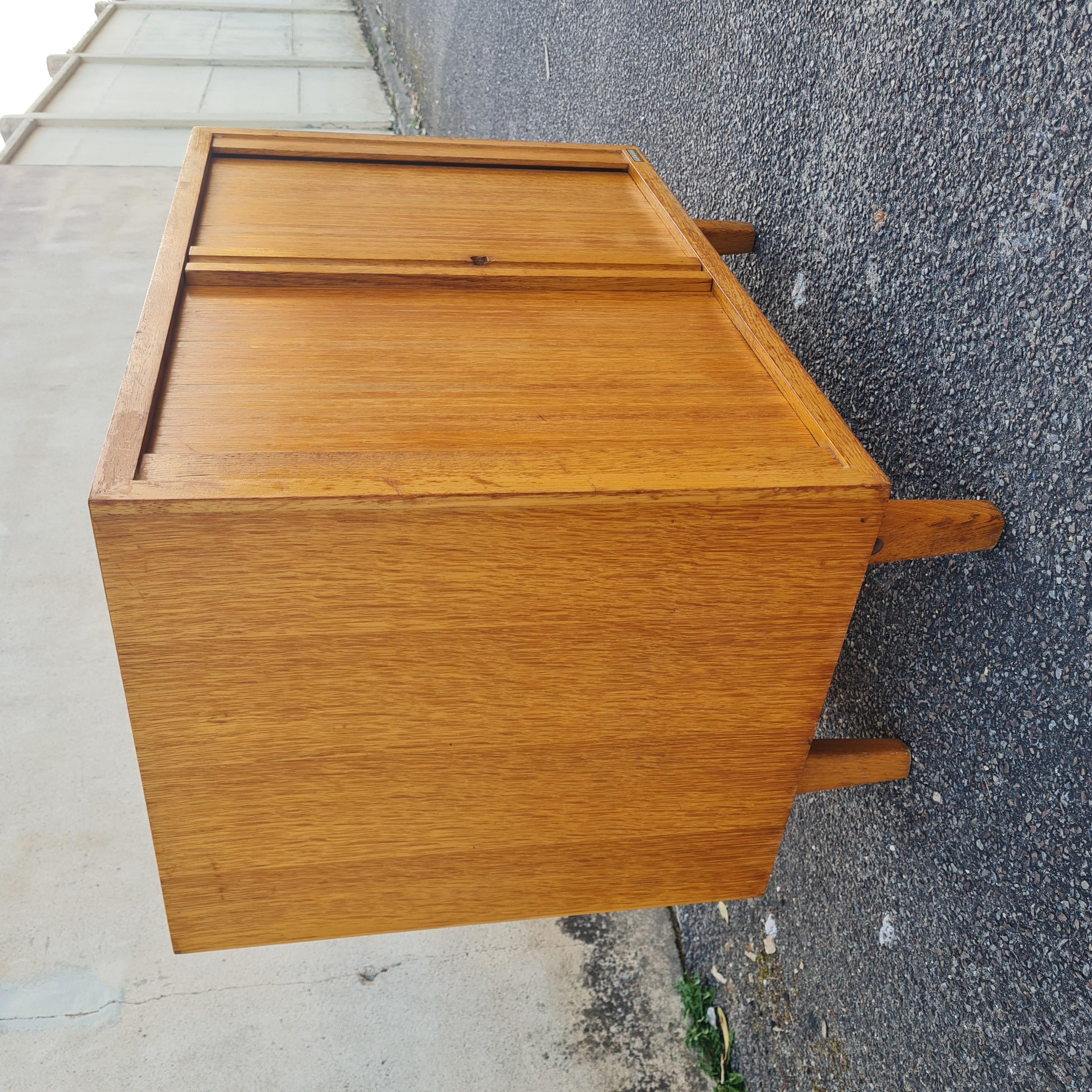 Burwood curtain buffet, 50s