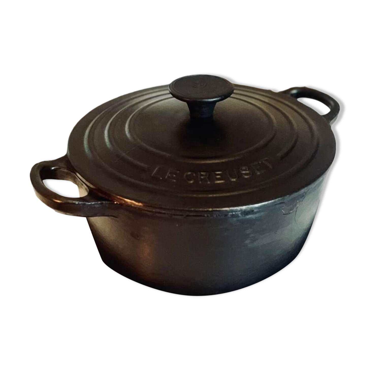 Le Creuset casserole nº18 in black cast iron