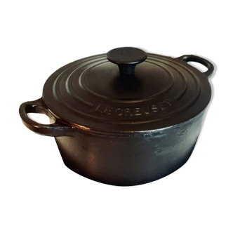 Le Creuset casserole nº18 in black cast iron