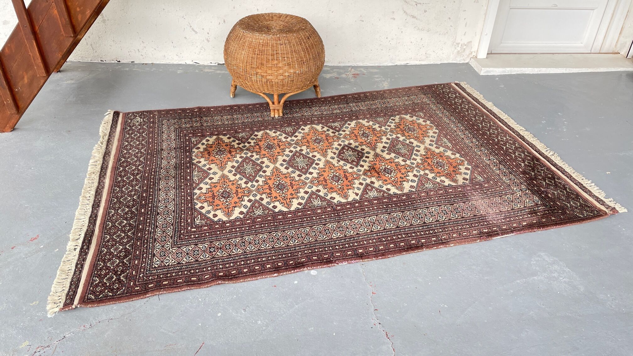 Oriental carpet pakistan 196cm x 126cm