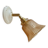 Wall lamp with vintage tulip