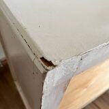 White chest of drawers