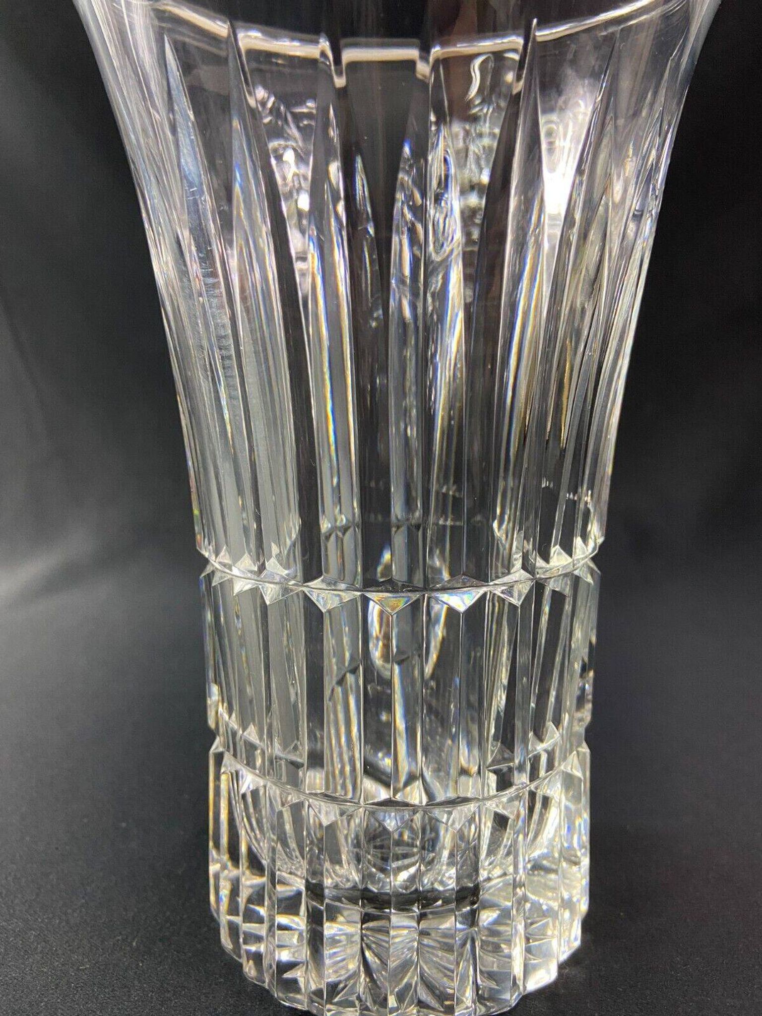 Grand pichet en cristal taillé