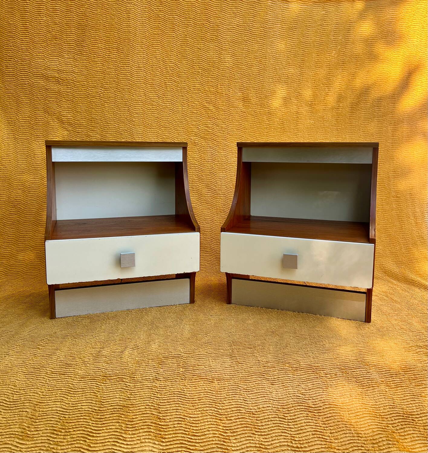 Duo tables de chevet éclairants space age 1970