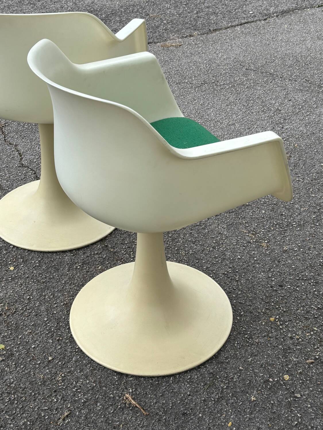 Grosfillex Tulip Chairs, 1972