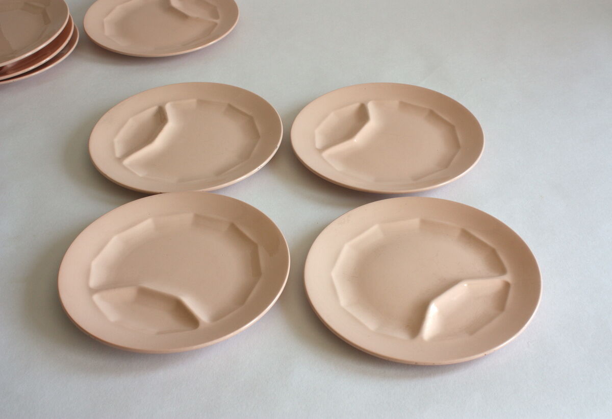 8 plates pink 50's Digoin