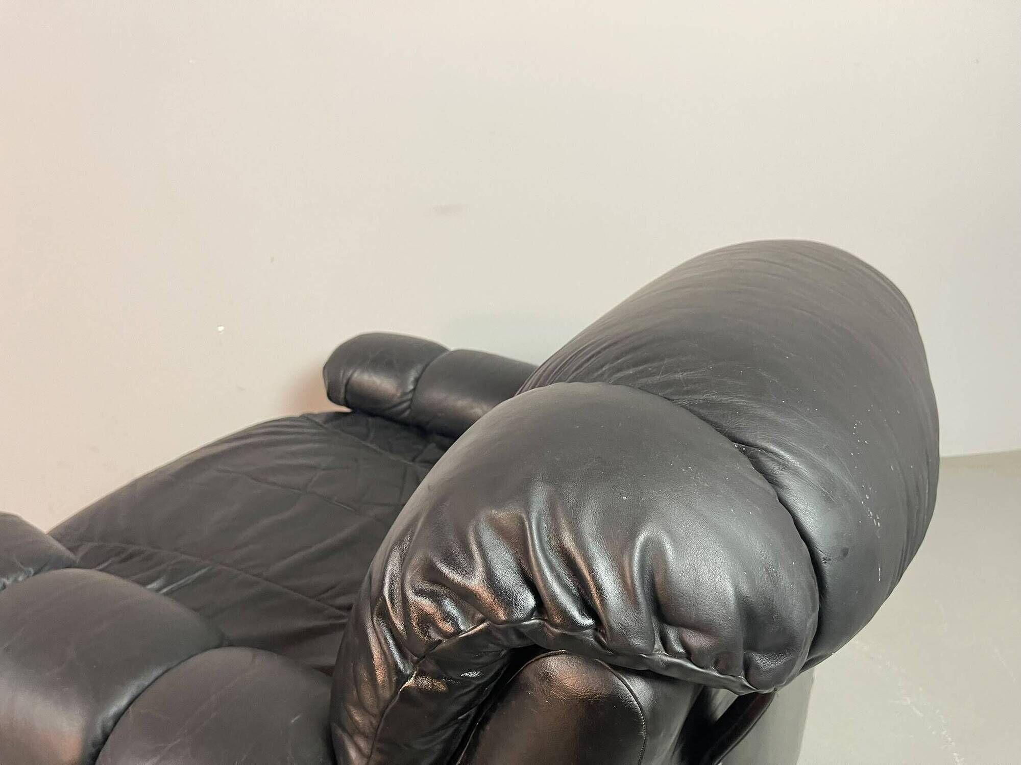 Large Set of Italian Space Age Black Leather Lounge Chairs with Brass