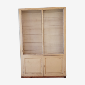 Tier cabinet