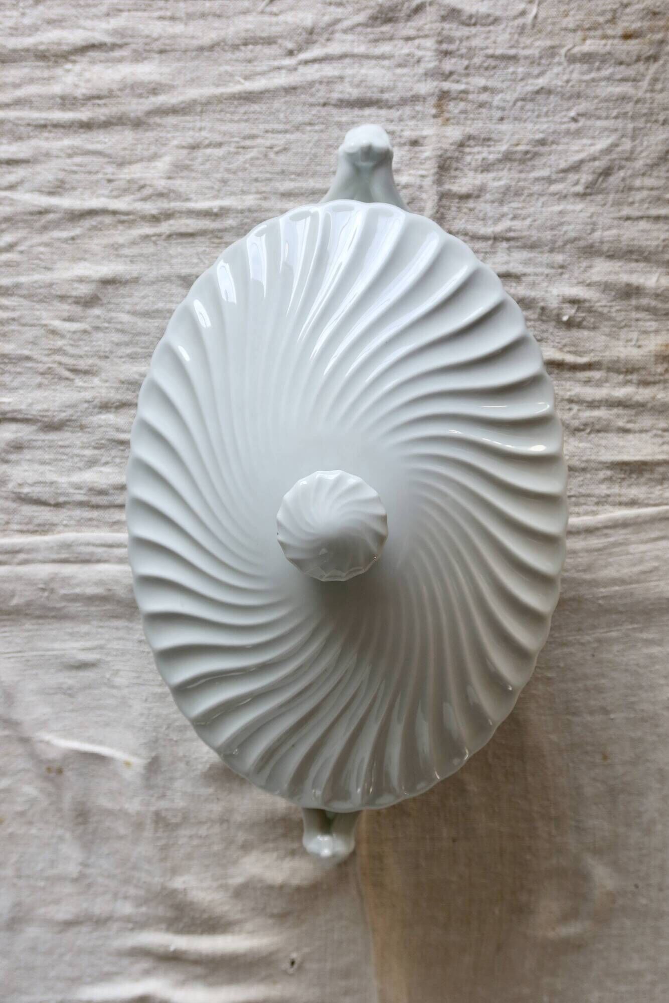 Vintage white porcelain soup tureen with twists from Limoges Haviland