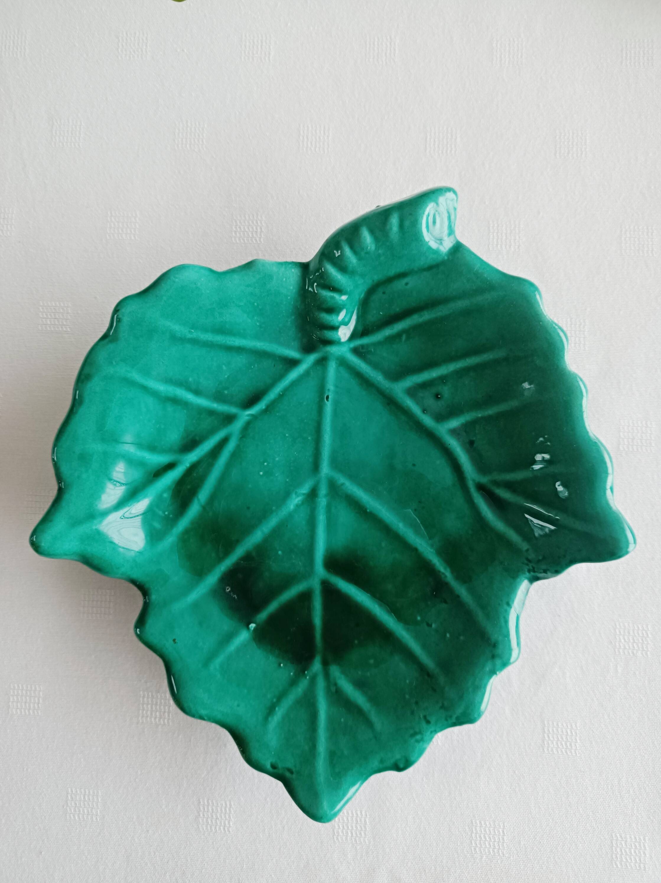 slipcase leaf in slipcase