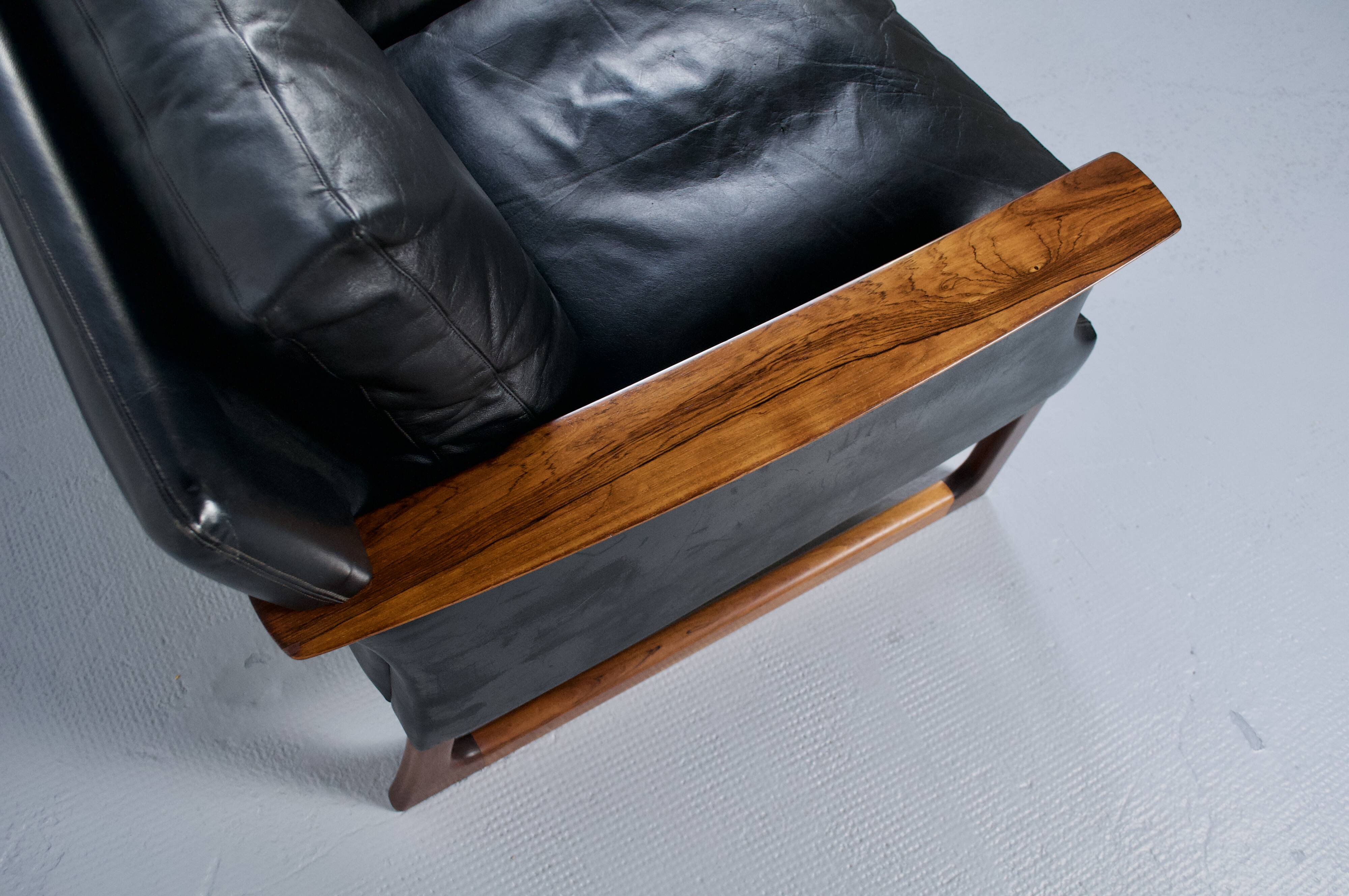 Scandinavian 3-seater sofa in leather and rosewood from the 60s
