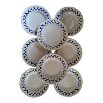 Suite de 8 assiettes creuses au pochoir