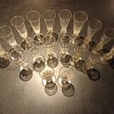 18 flûtes à champagne en cristal