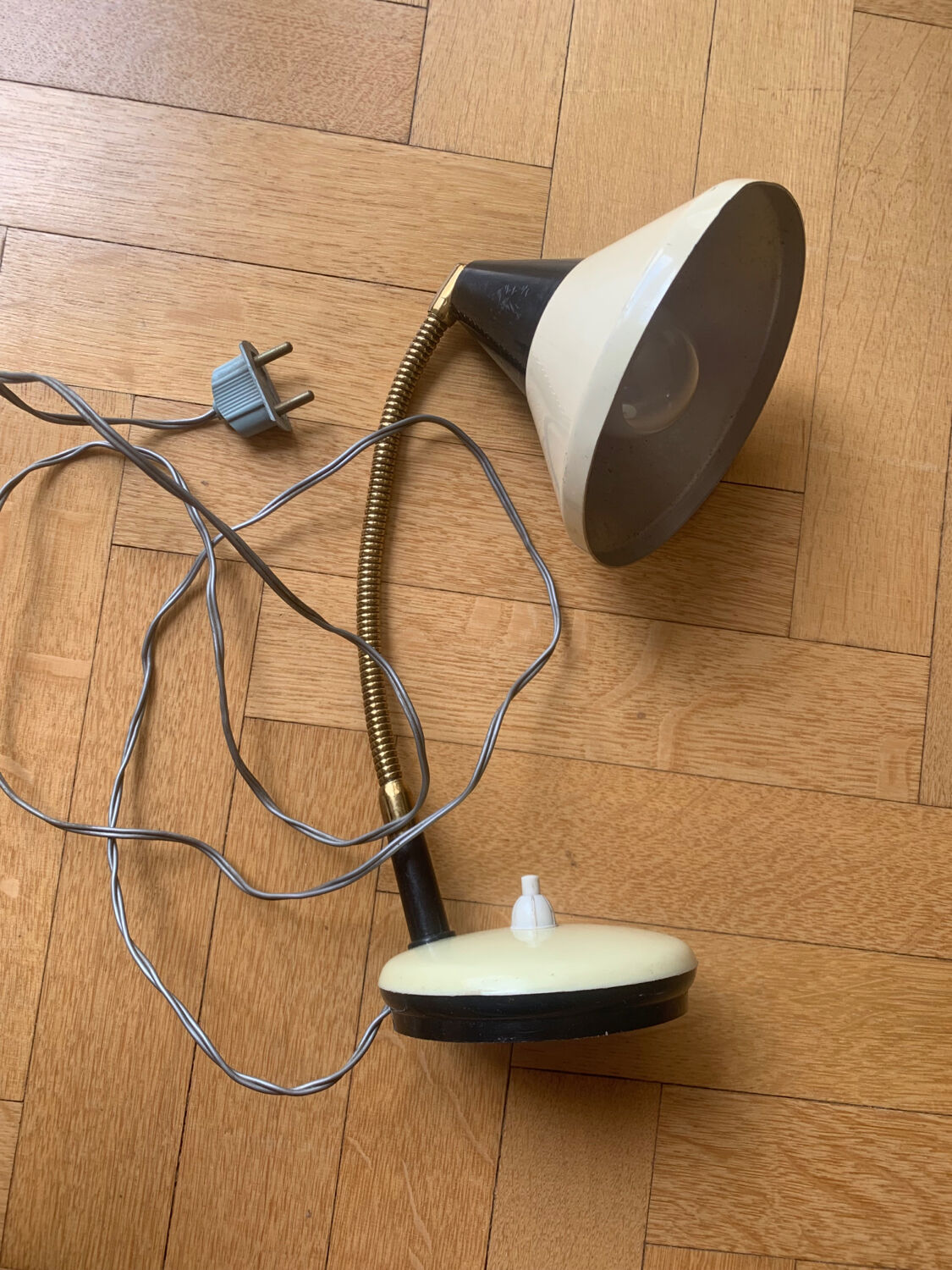 Small vintage table lamp