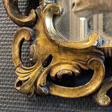 Miroir doré louis xv rocaille en bois sculpté et stuqué, xixe siècle