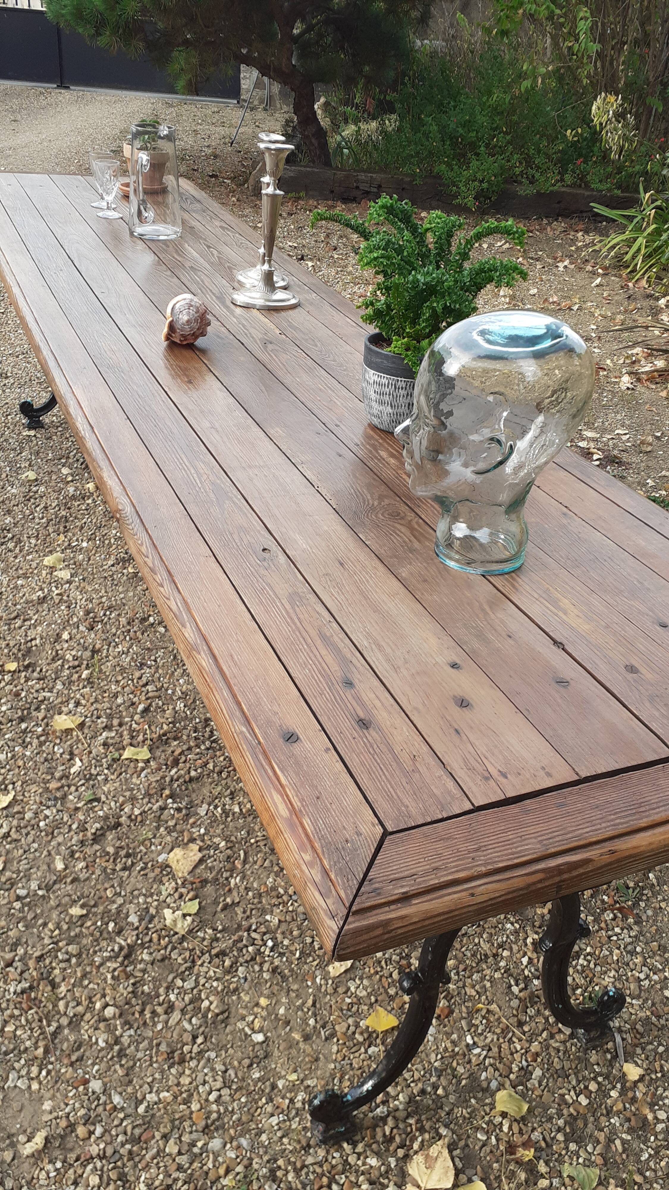 Very large bistro table 1900/1920