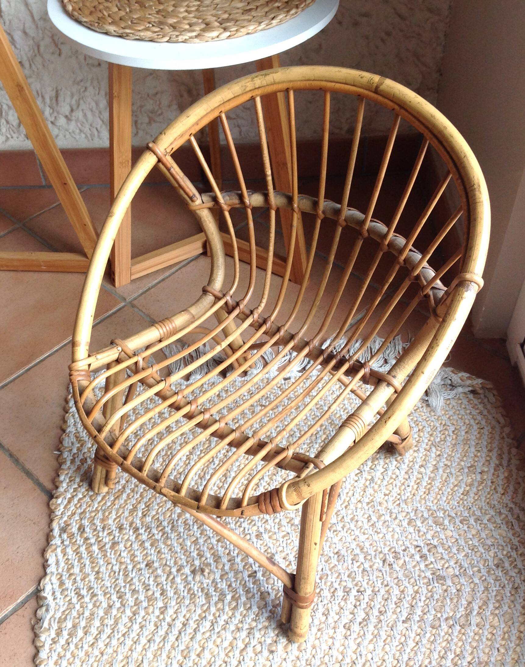 Child's shell chair in rattan / vintage 60s-70s